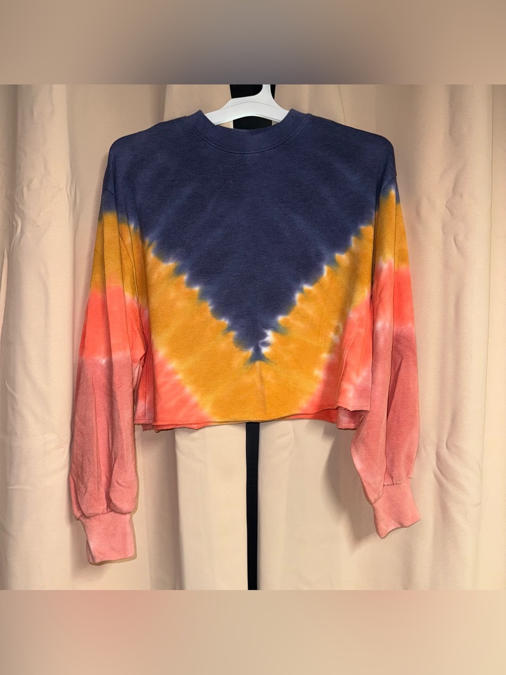 PINK VS crewneck sweatshirt